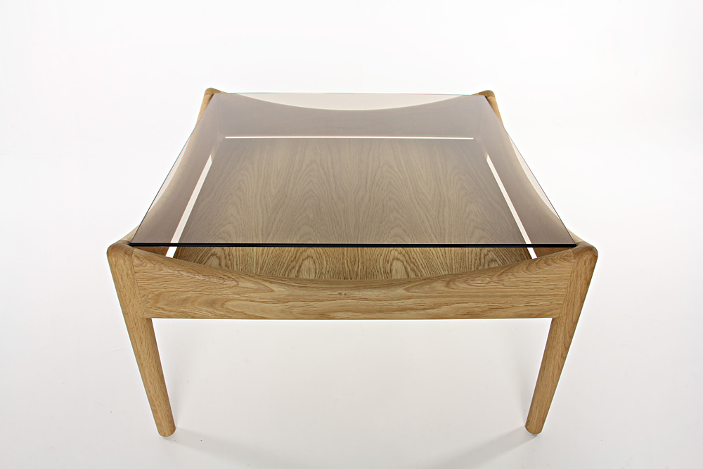 MODUS side table (モデュス) / Kristian Vedel (クリスチャン・ヴェデル)