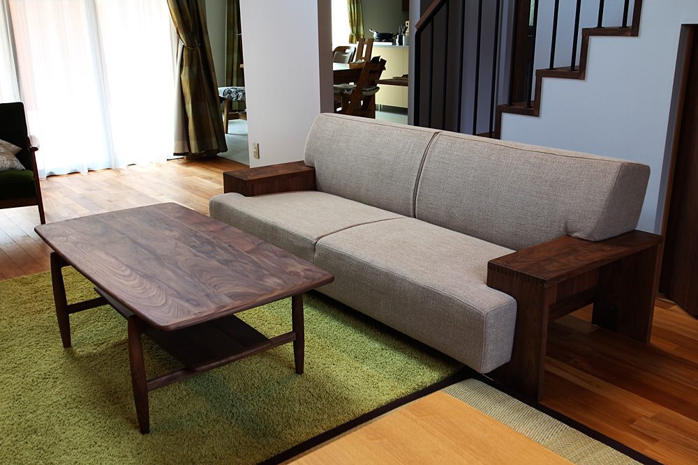 宮崎椅子製作所 / Paper Knife center table