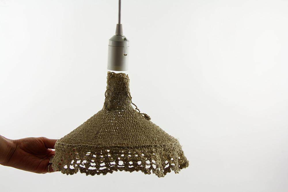 Doily Lamp (ドイリー・ランプ) / 手編みレースのランプシェード