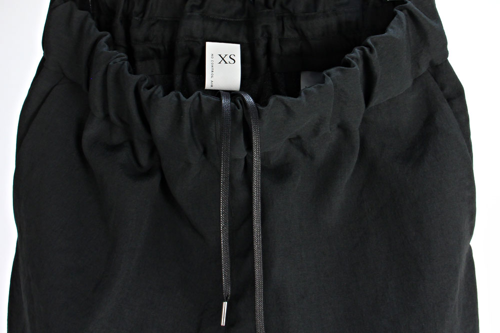 NO CONTROL AIR/ノーコントロールエアー/マカロニポリエステル・タッサー テーパードパンツ/AR_NC034PF/エクリュ、ブラック/size XS,M