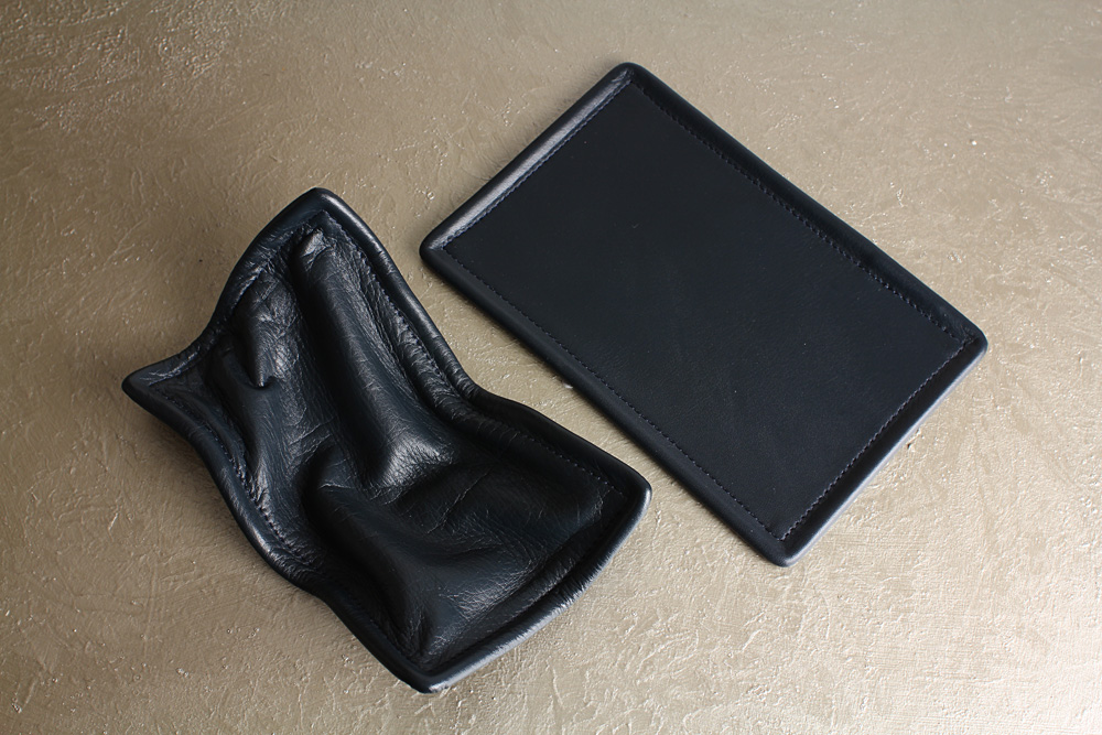 Perrocaliente /ペロカリエンテ/ FLEX LEATHER TRAY