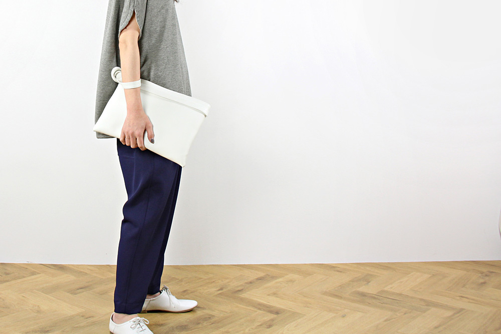fourruof / フォアルオブ / LEATHER SACOCHE & CLUTCH BAG