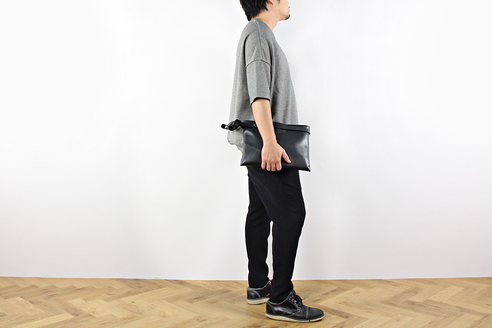 fourruof / フォアルオブ / LEATHER SACOCHE & CLUTCH BAG