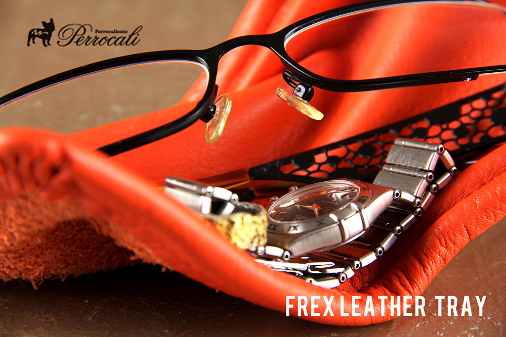 Perrocaliente /ペロカリエンテ/ FLEX LEATHER TRAY
