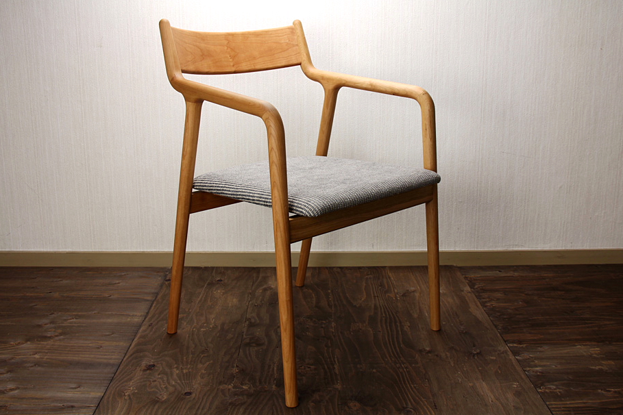 宮崎椅子製作所 / PePe arm chair ( ぺぺ アーム チェア ) / 村澤一晃
