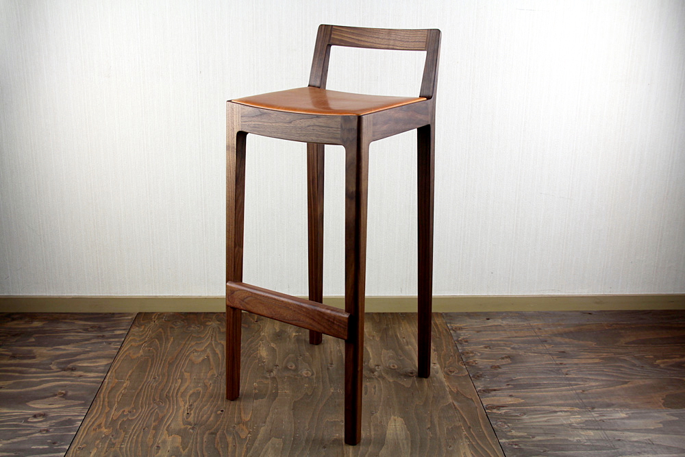 R+R counter chair