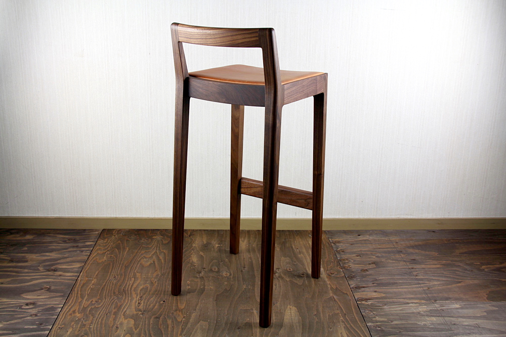 R+R counter chair