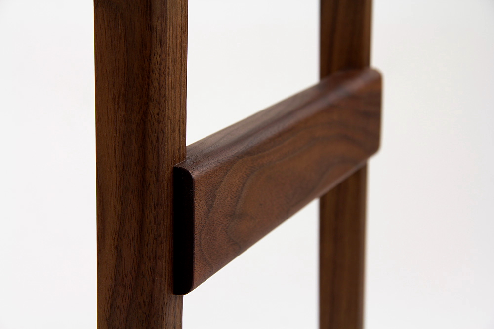 R+R counter chair
