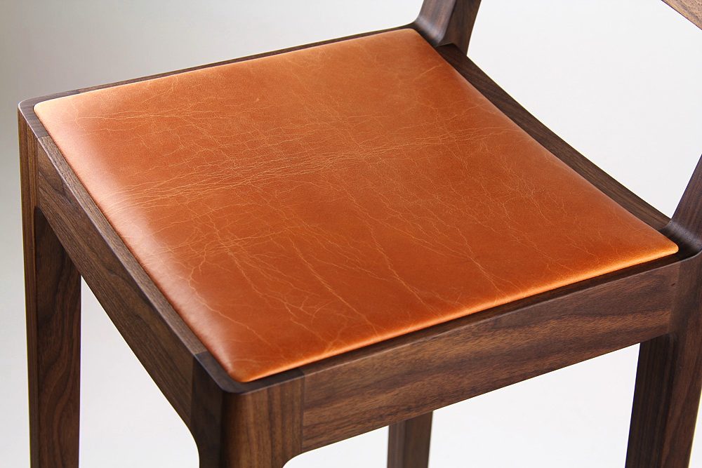 R+R counter chair