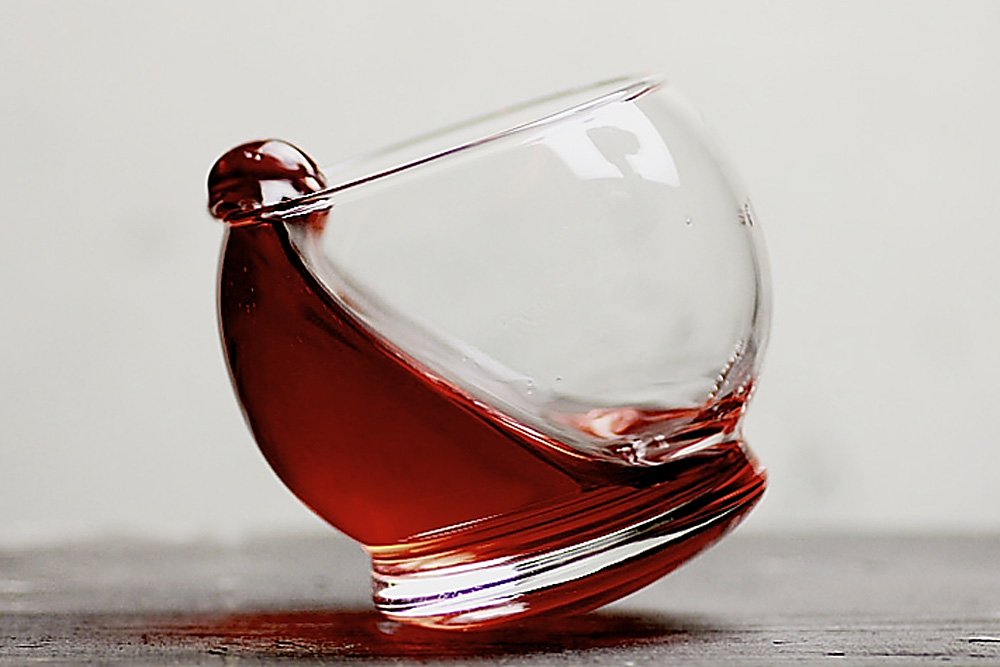 Rocking Glass (ロッキング・グラス)
