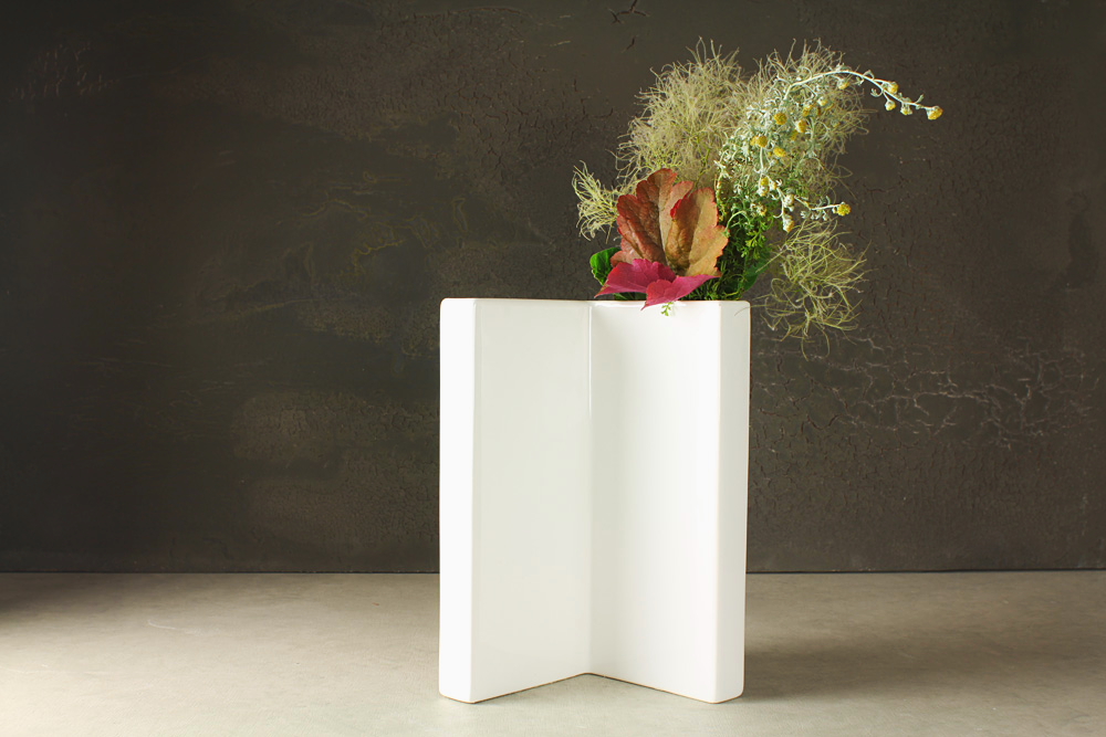 Ecart Bookend Flower Vase
