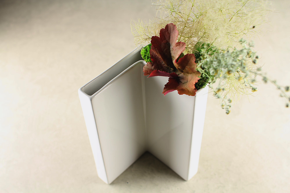 Ecart Bookend Flower Vase
