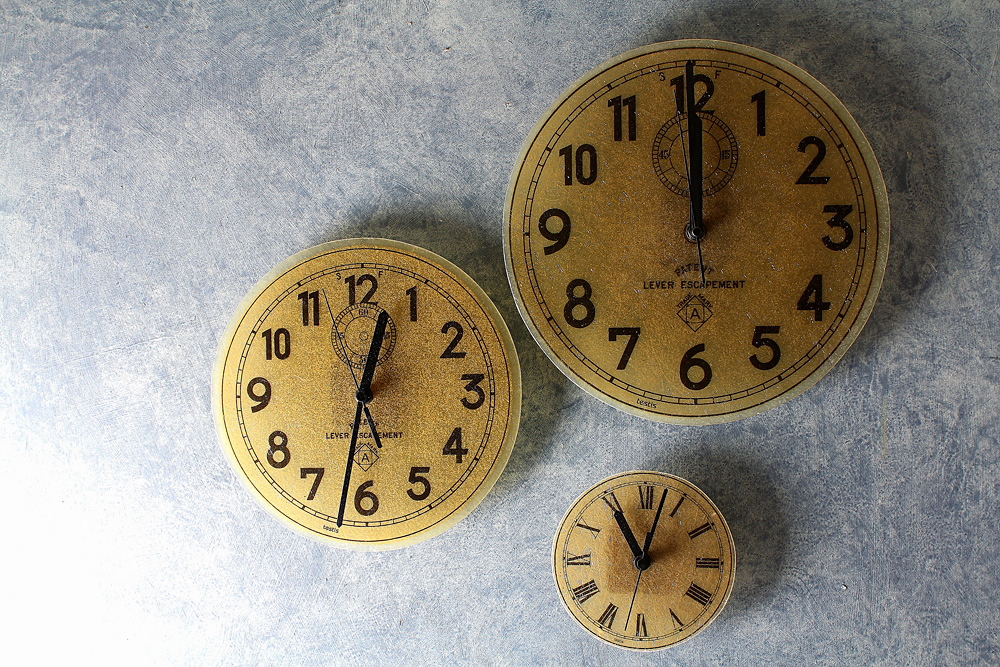 testis / テスティス / FRP clock