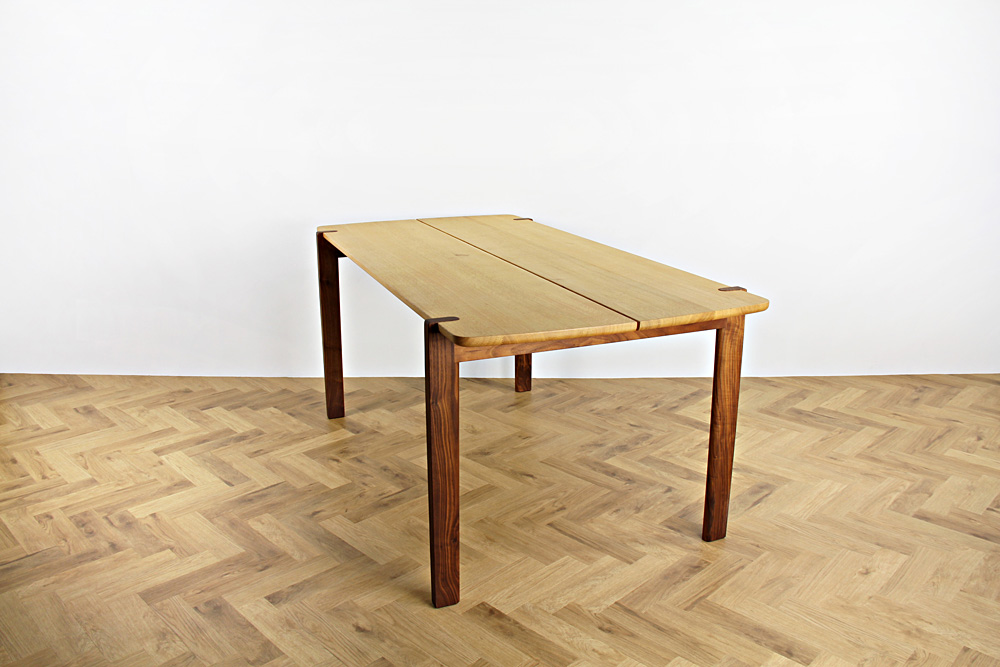 宮崎椅子製作所 / en table