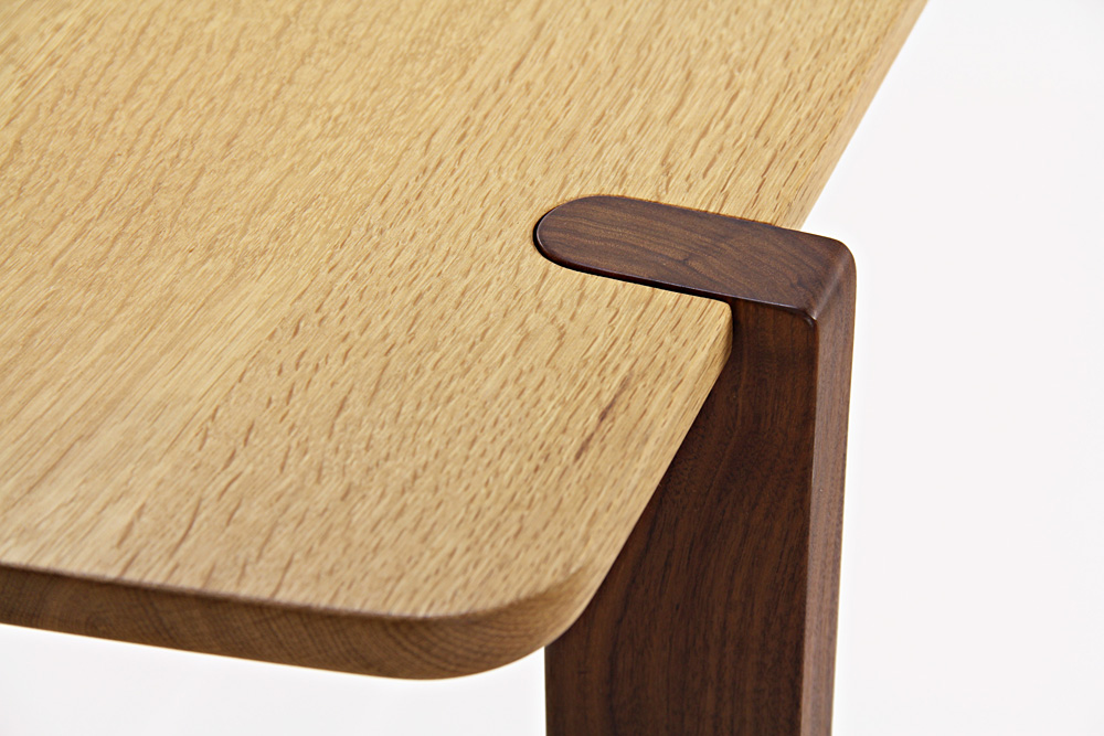宮崎椅子製作所 / en table