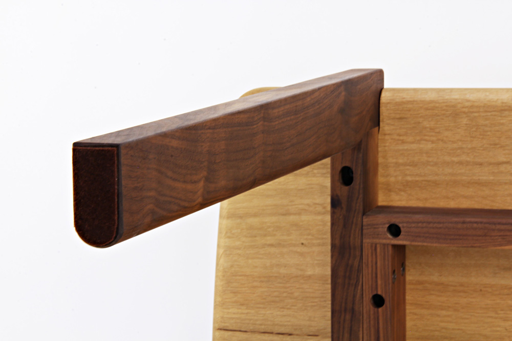 宮崎椅子製作所 / en table