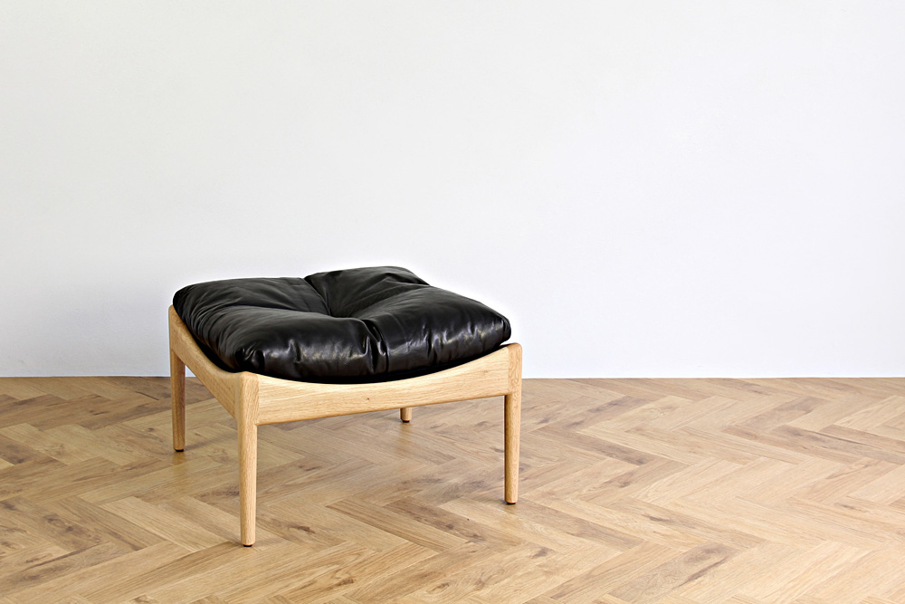 MODUS ottoman (モデュス) / Kristian Vedel (クリスチャン・ヴェデル)