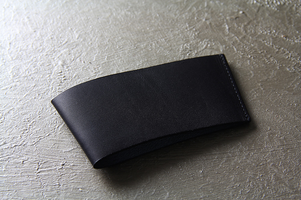 THE GLASS SLEEVE