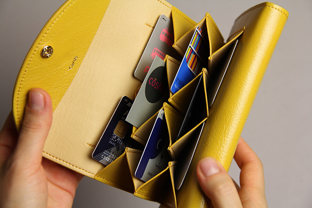 i ro se (イロセ) / fold 3F wallet
