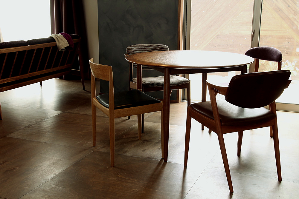 宮崎椅子製作所 / Universe dining table
